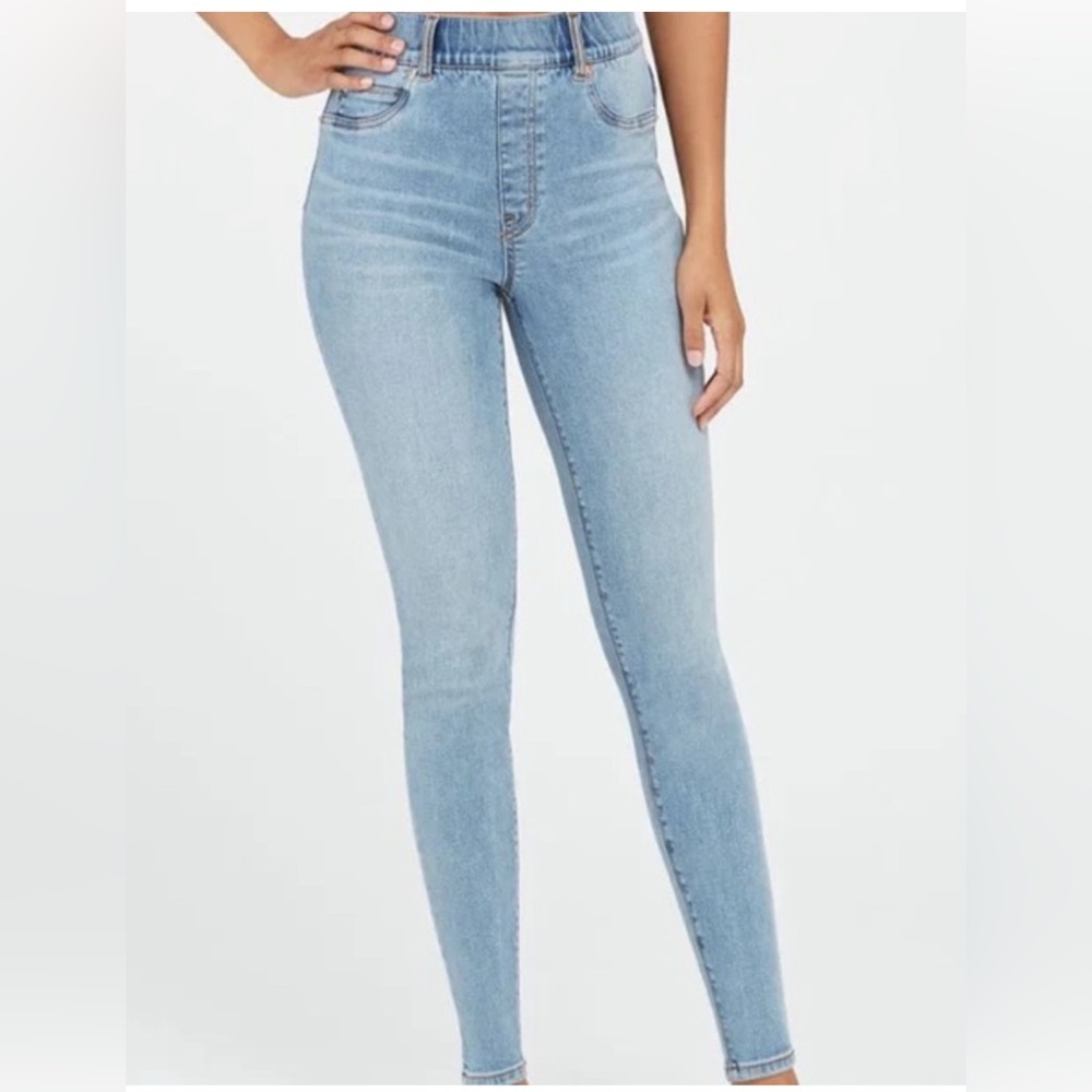 Spanx Classic Blue Women’s pull on jeans